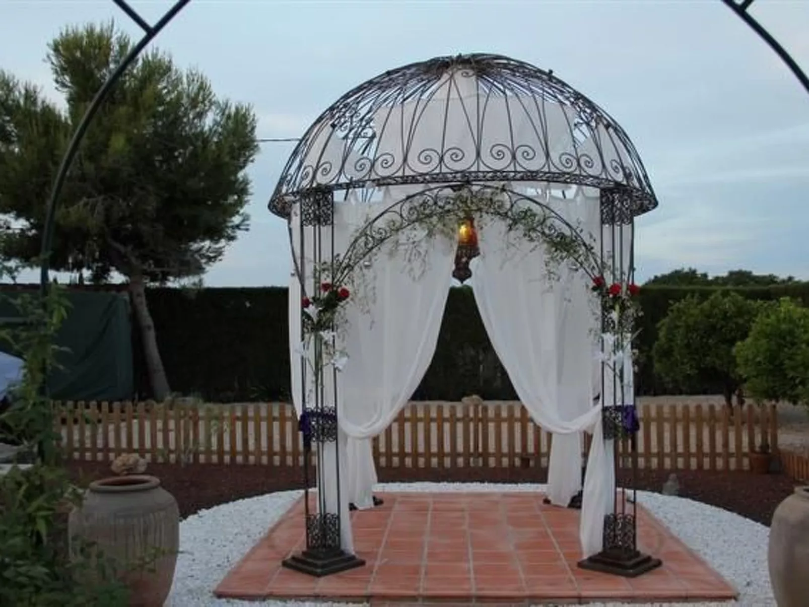 Villa im spanischen Stil mit großem Pool und ein - Buiten