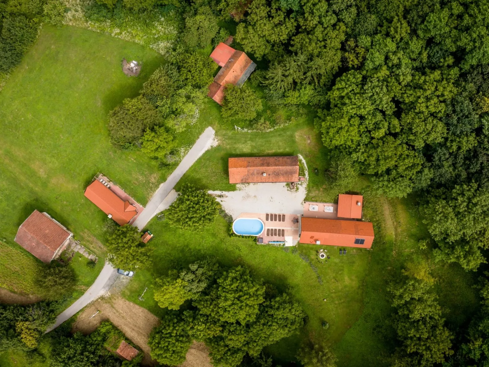 House Imanje Pijevci - Buiten