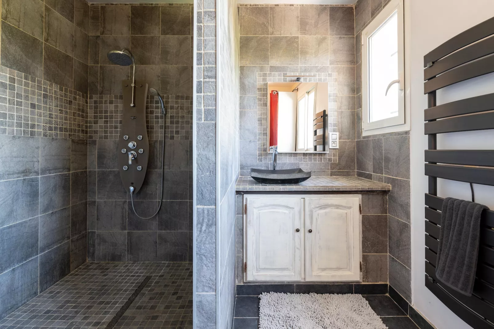 Villa Calade-Badkamer