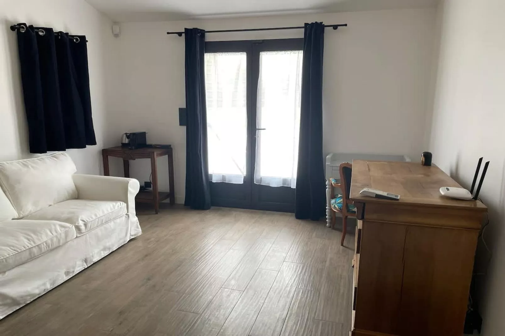 Charmant Mas Provençal avec piscine et jacuzzis-Woonkamer