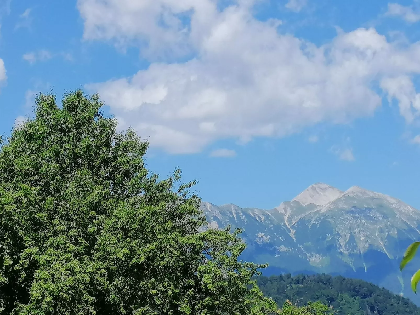 Studio-Appartement mit Balkon - Image-tags.info