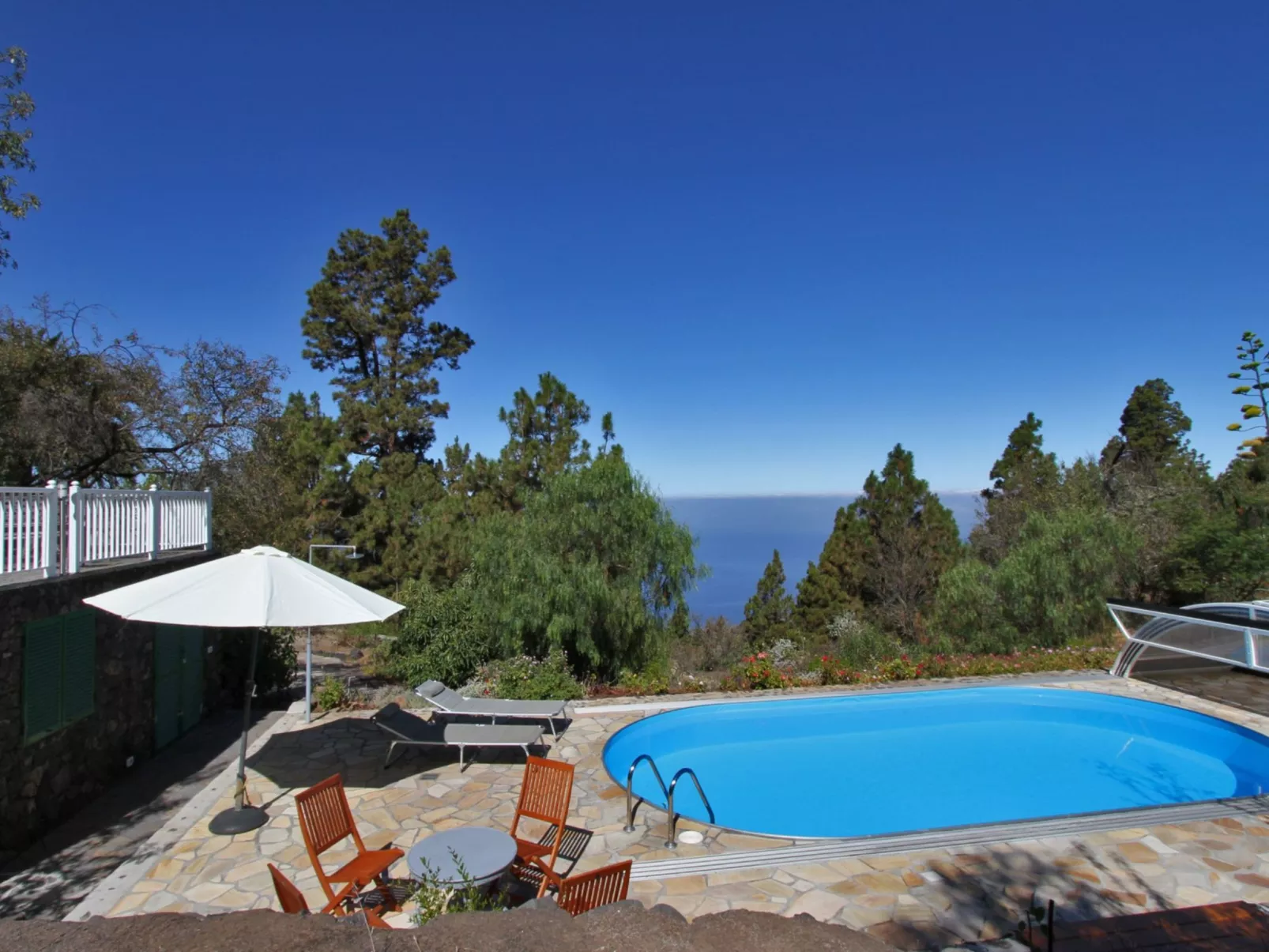 Anspruchsvolle Ferienvilla mit Panoramablick - Image-tags.info