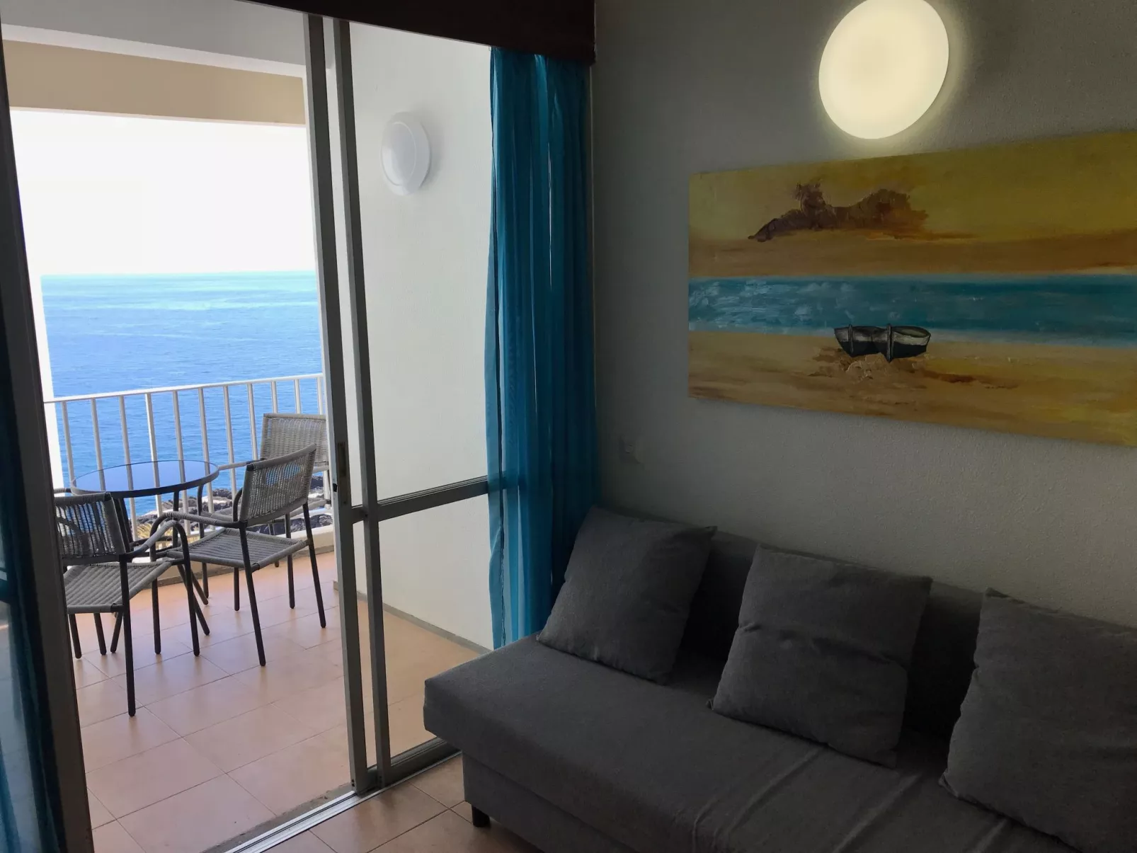 Mit Blick auf das Wasser - Image-tags.info