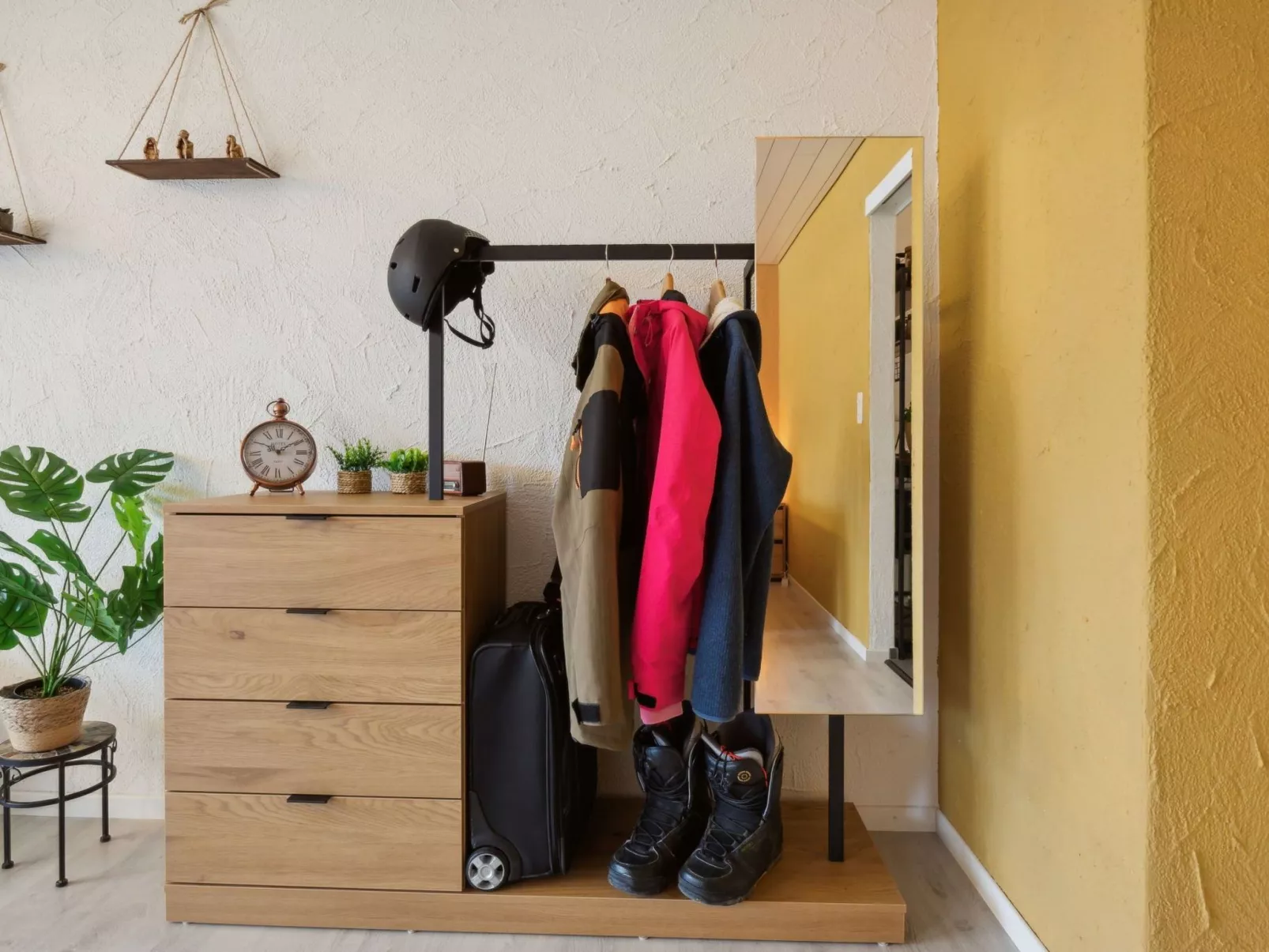 4 Seasons Apartment - Image-tags.info