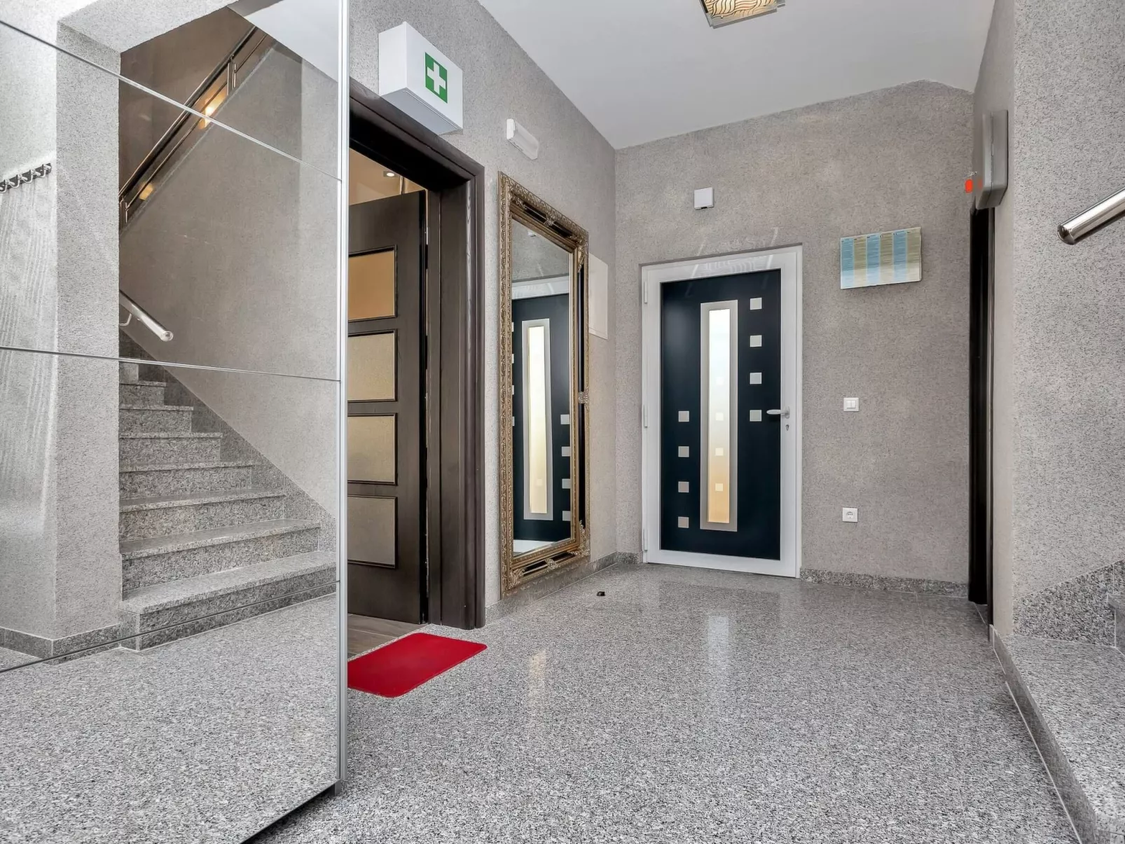 Villa Infinite mit Schwimmbad und Meerblick - Binnen