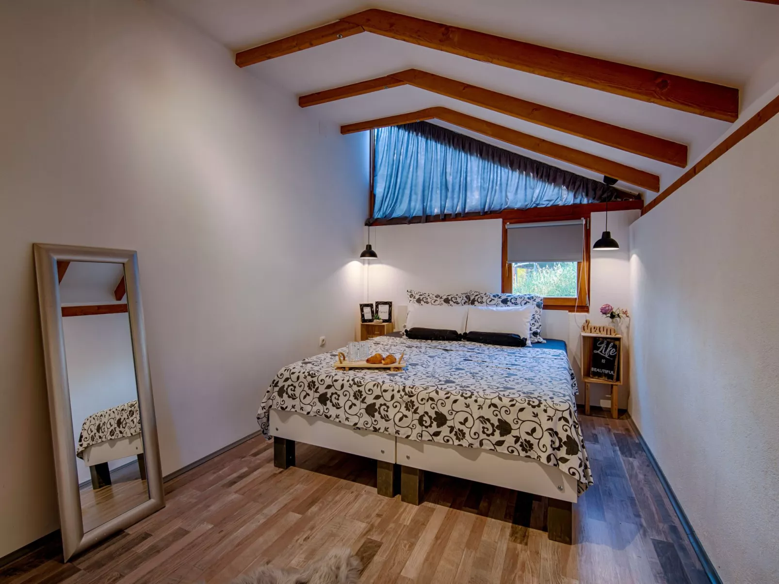 Haus mit Pool, 50 Meter vom Meer entfernt - Image-tags.info