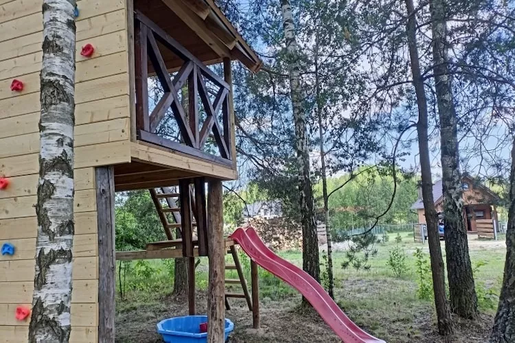 Domek wakacyjny VIP dla max 10 osób w Bałachach - Tuinen zomer