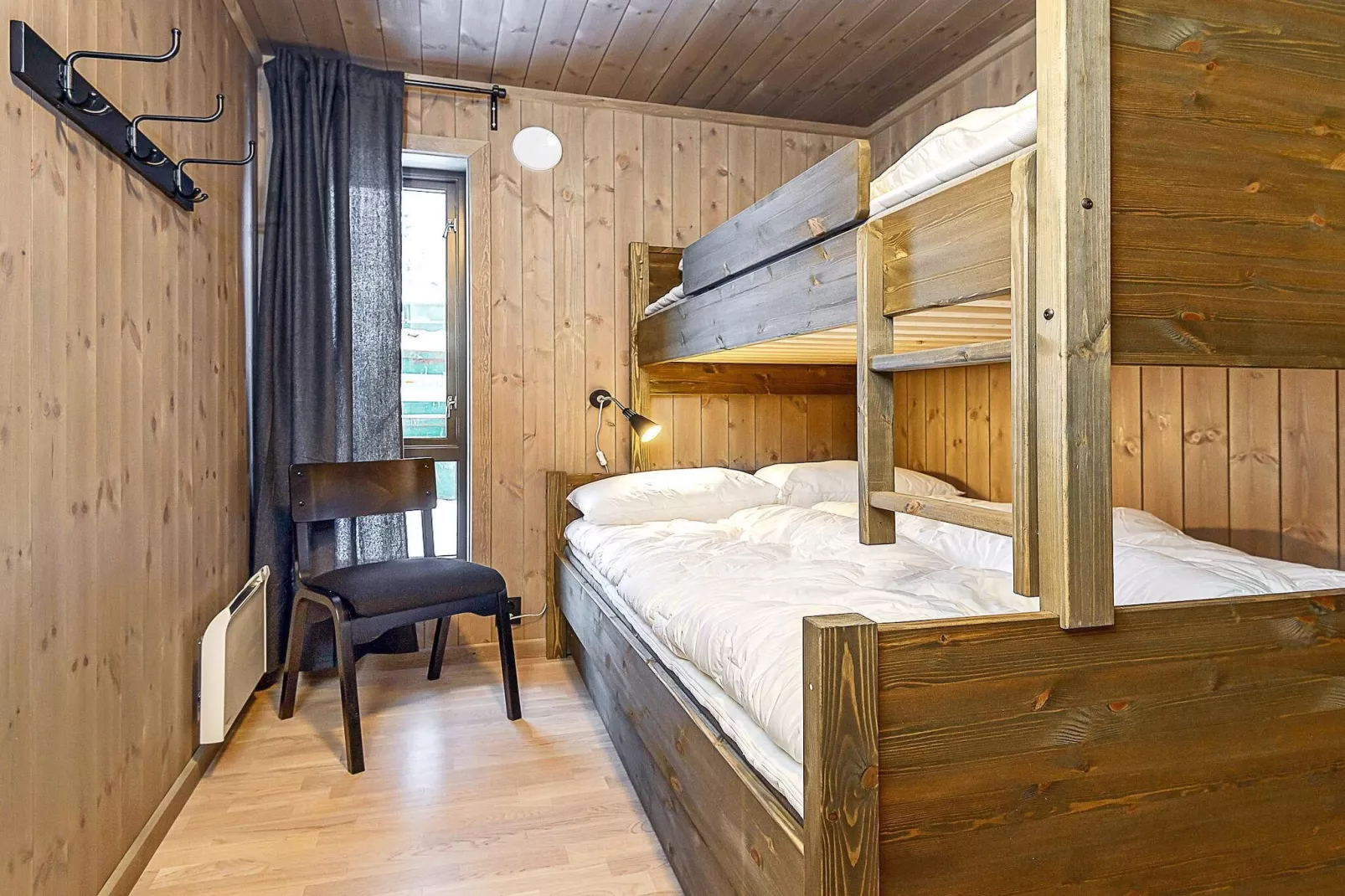 Stijlvolle Cabin Retreat in Varden-By Traum-Binnen