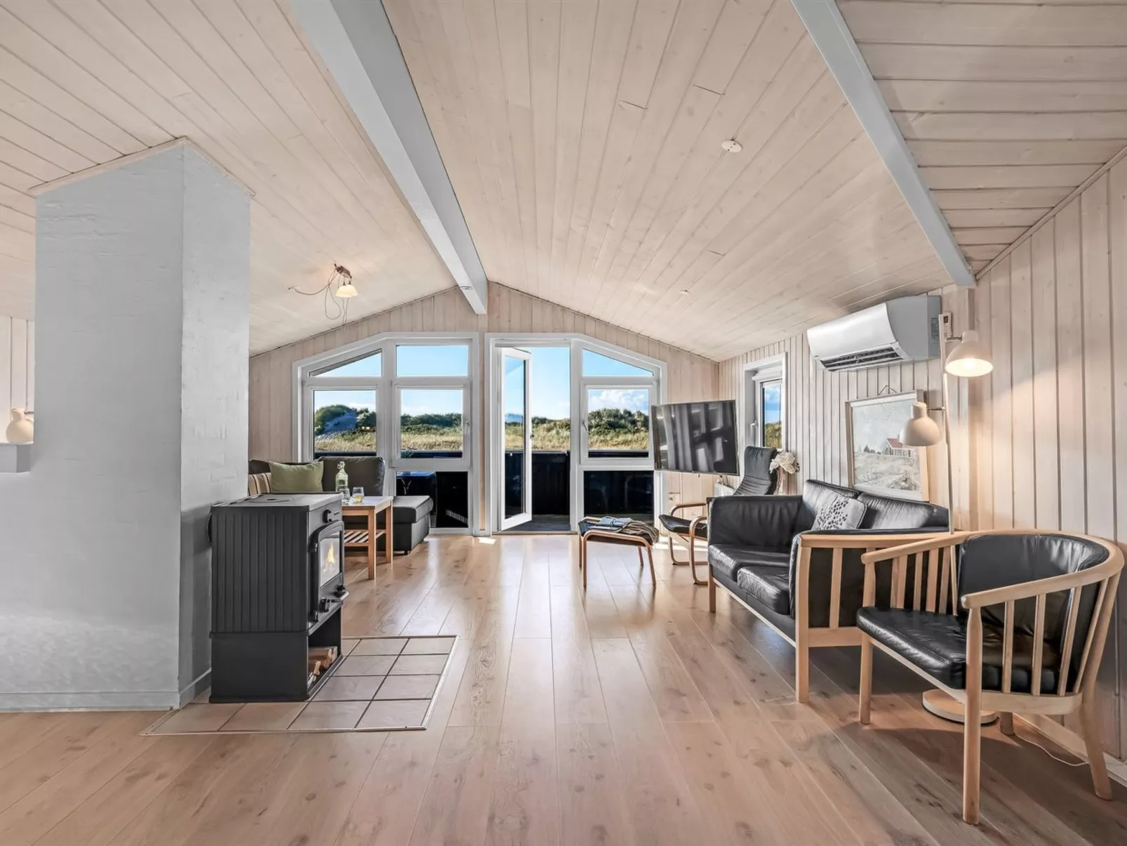 "Jaana" - 10m from the sea - Binnen