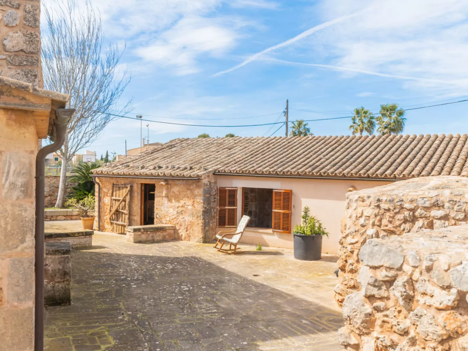Petita des Llombards - Buiten