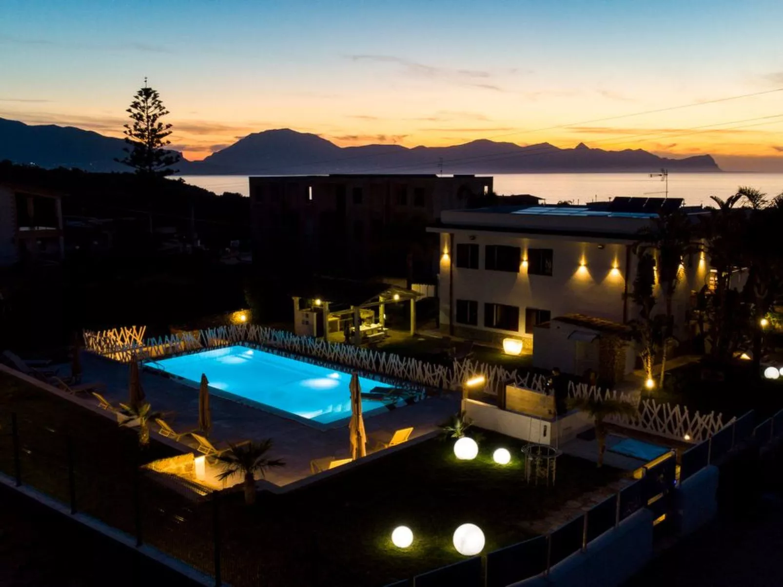 Wohnung Glicine mit Schwimmbad und Meerblick - Image-tags.info