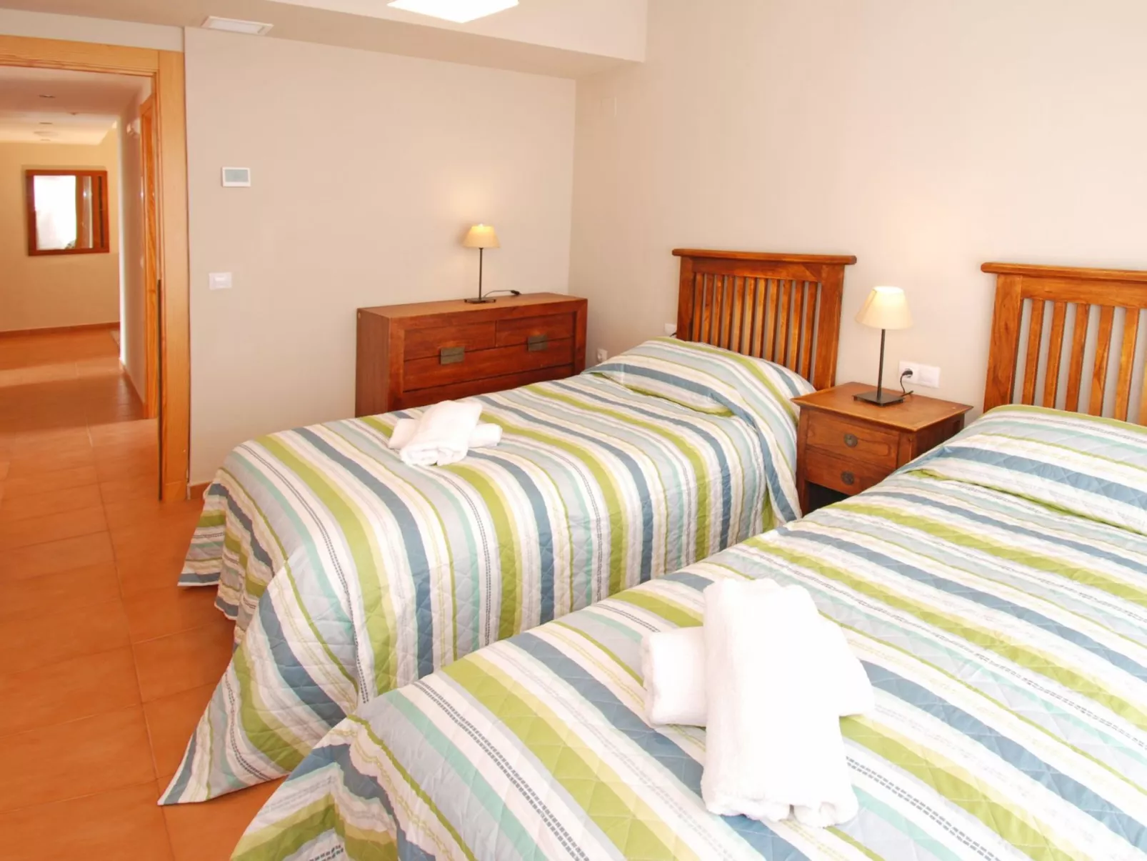 Penthouse, Jacuzzi, Meerblick, BBQ,wifi, AC - Binnen