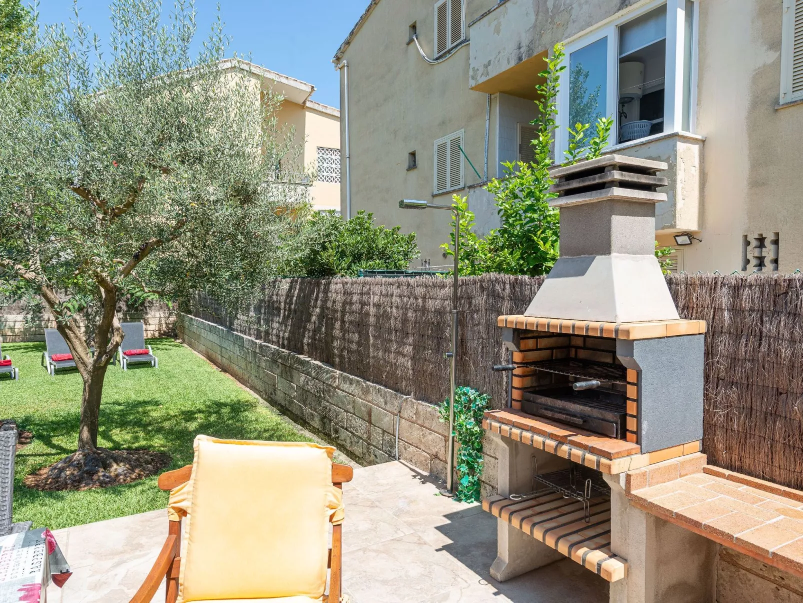 Stilvolle Villa mit Terrasse und Nähe zum Strand - Image-tags.info