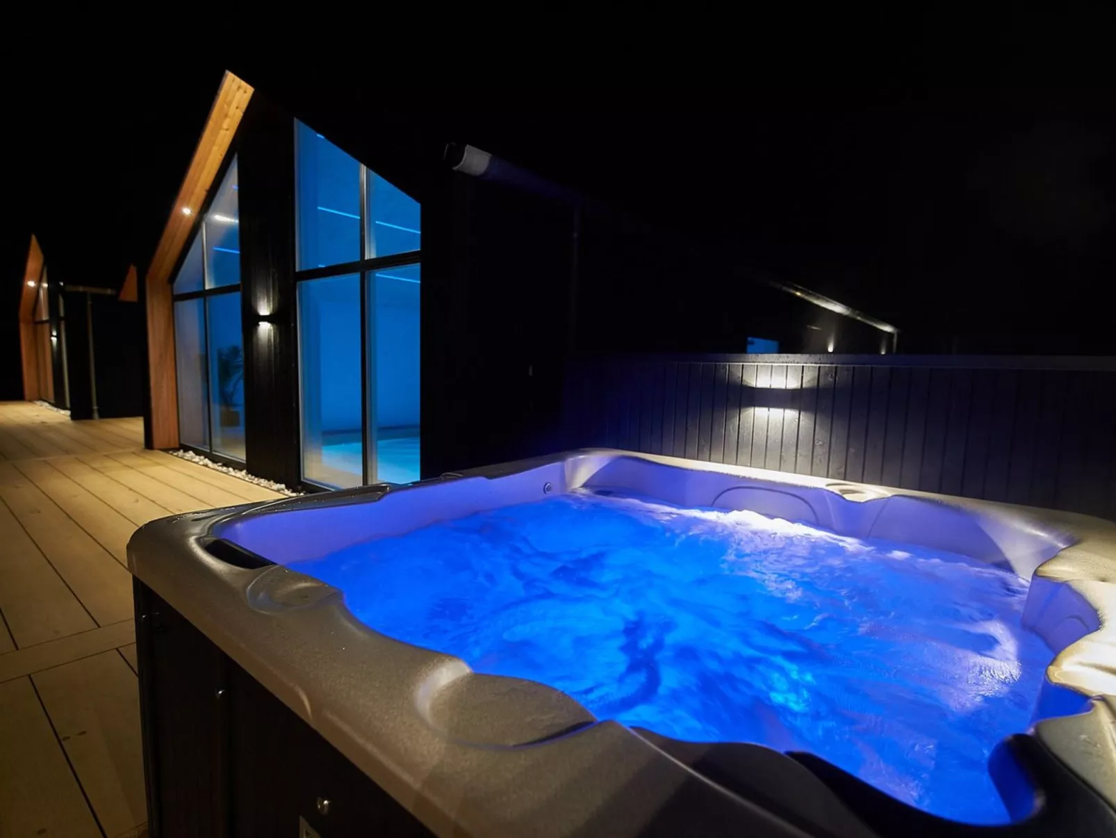 "Menja" - 1.4km from the sea-Binnen