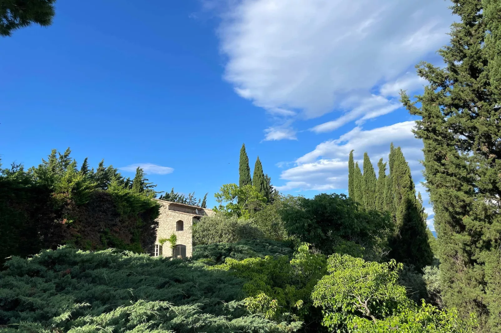La Familiale - Maison provençale avec piscine et vue imprenable sur Gordes-Gebieden zomer 1km