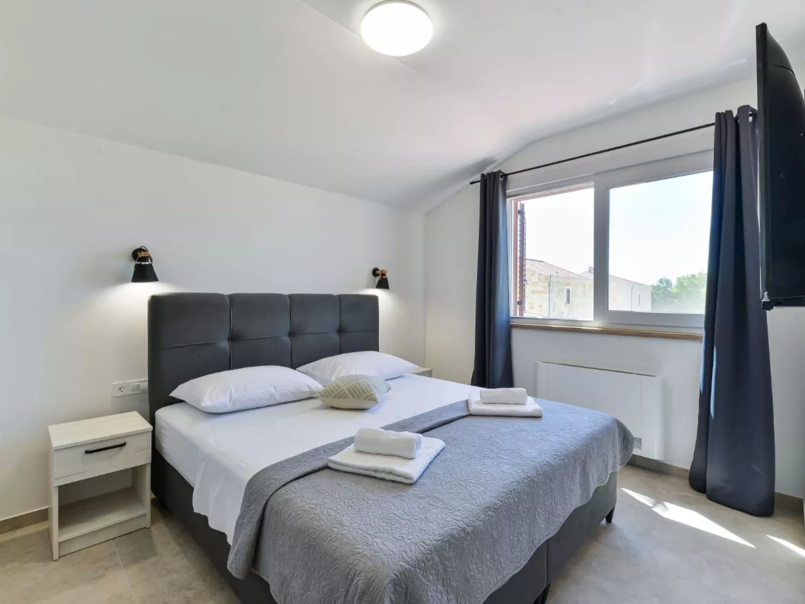 Romantische Villa mit Pool und Sauna, in Strandnähe - Image-tags.info