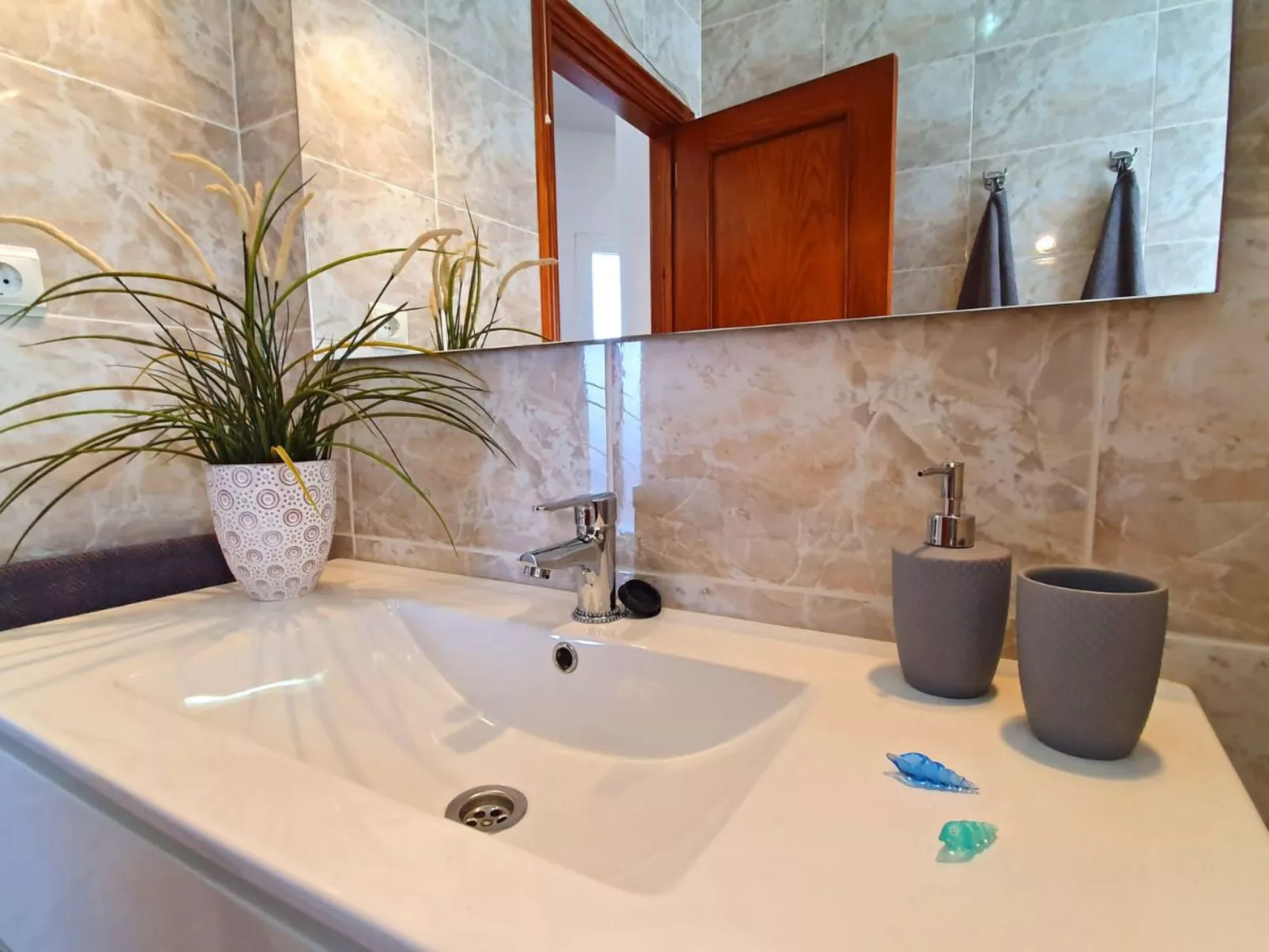 Gemütliches Ferienhaus in Tarajalejo mit Großem Garten und Meerblick - Image-tags.info