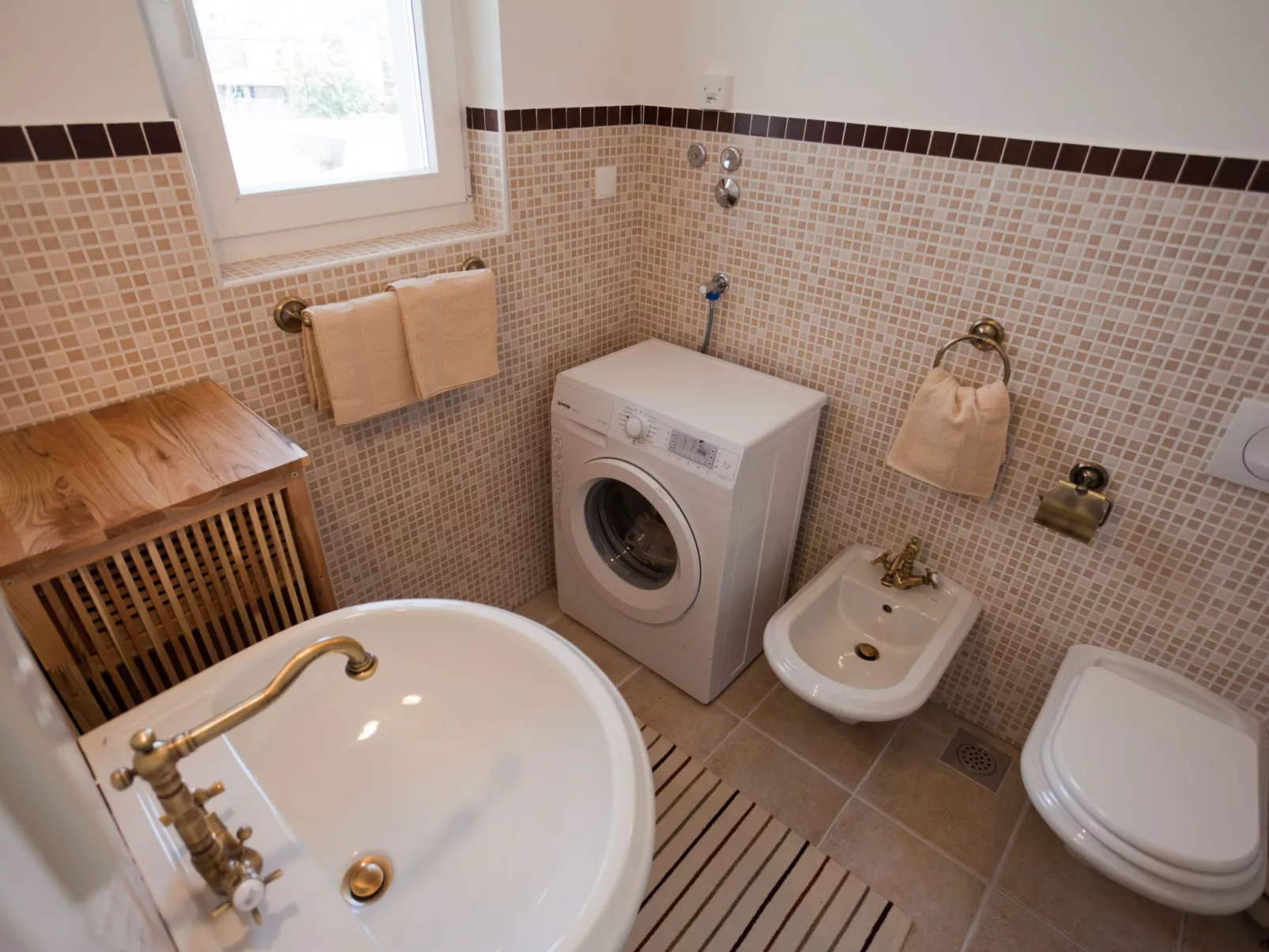 Luxuriöse Villa mit Pool inmitten der Natur - Image-tags.info