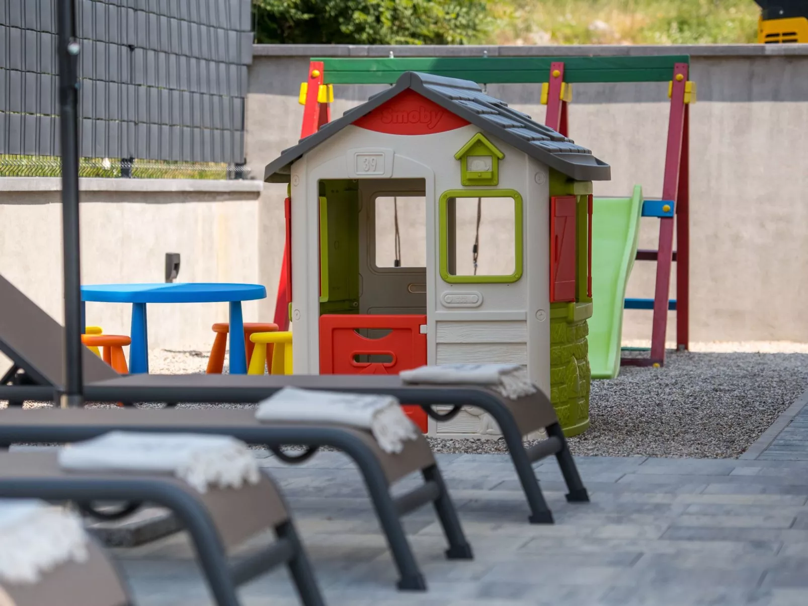 Luxuriöse Villa mit Salzwasserpool in einer ruhigen Gegend - Image-tags.info