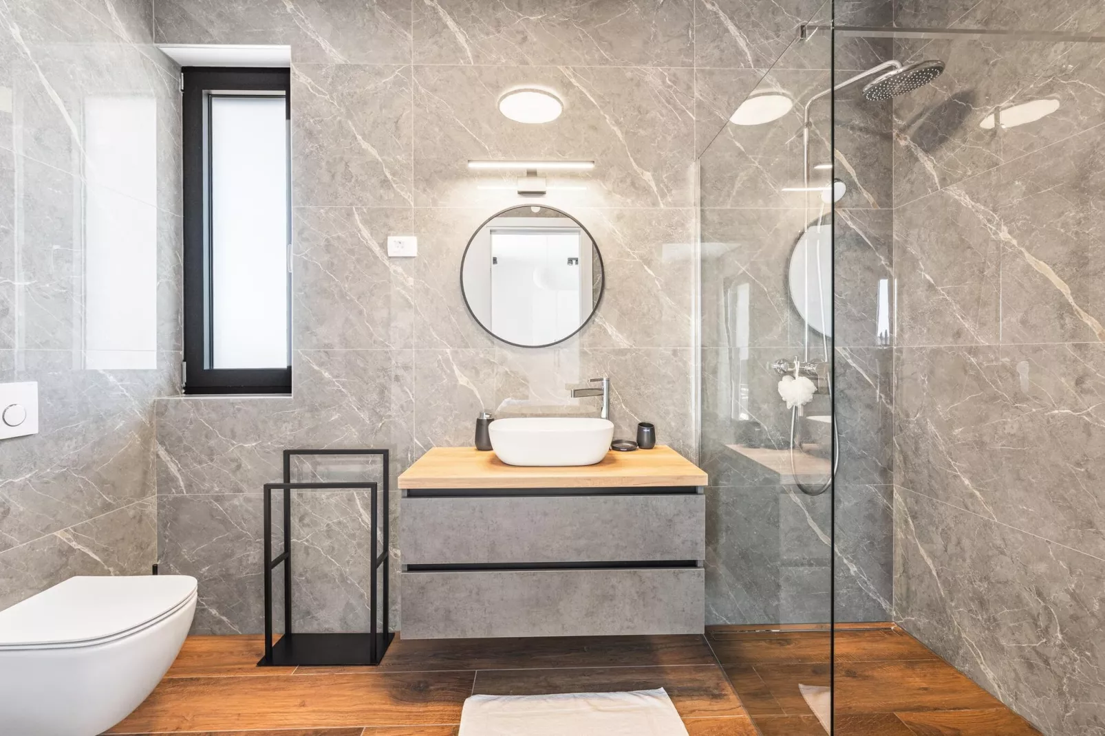 Villa Mattia-Badkamer