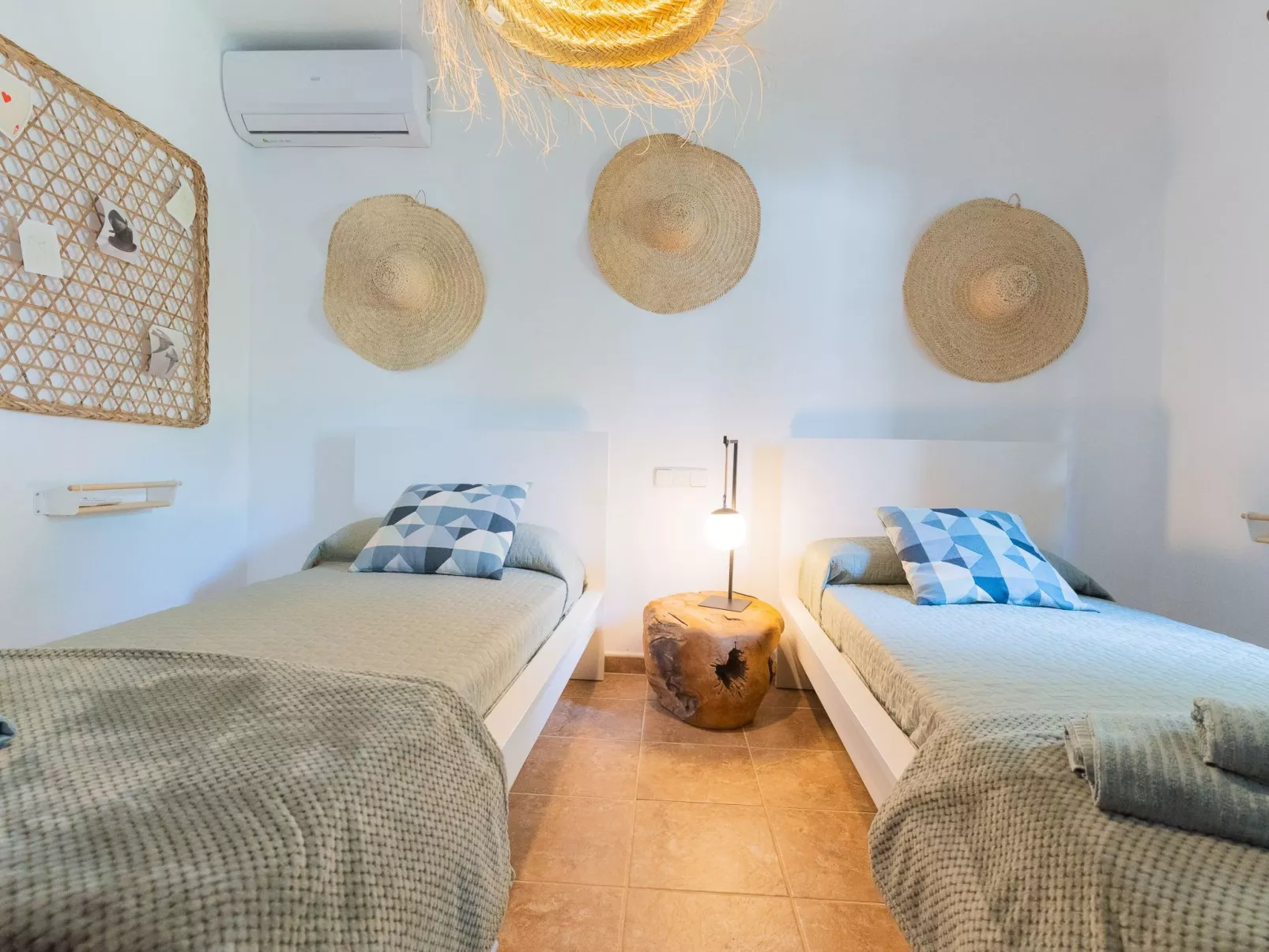 Dora - Binnen