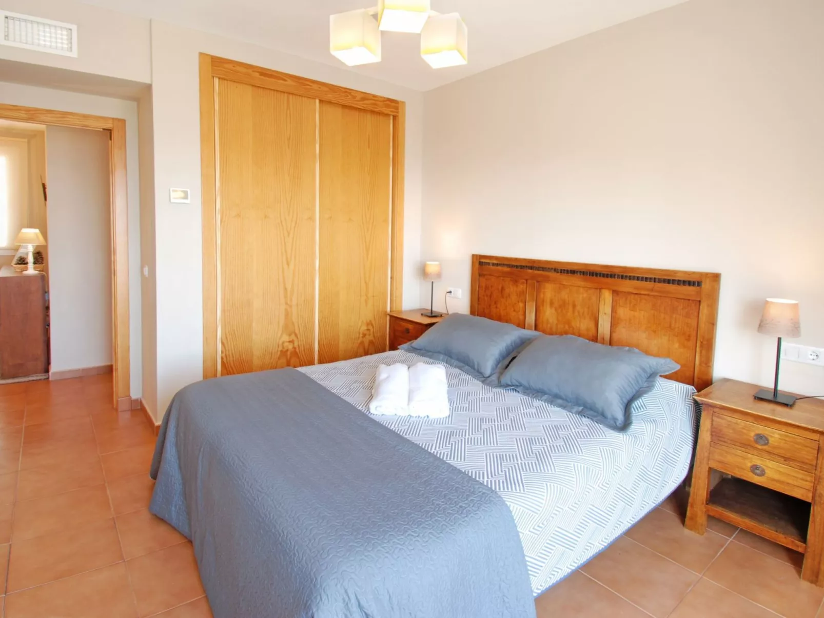 Penthouse, Jacuzzi, Meerblick, BBQ,wifi, AC - Binnen