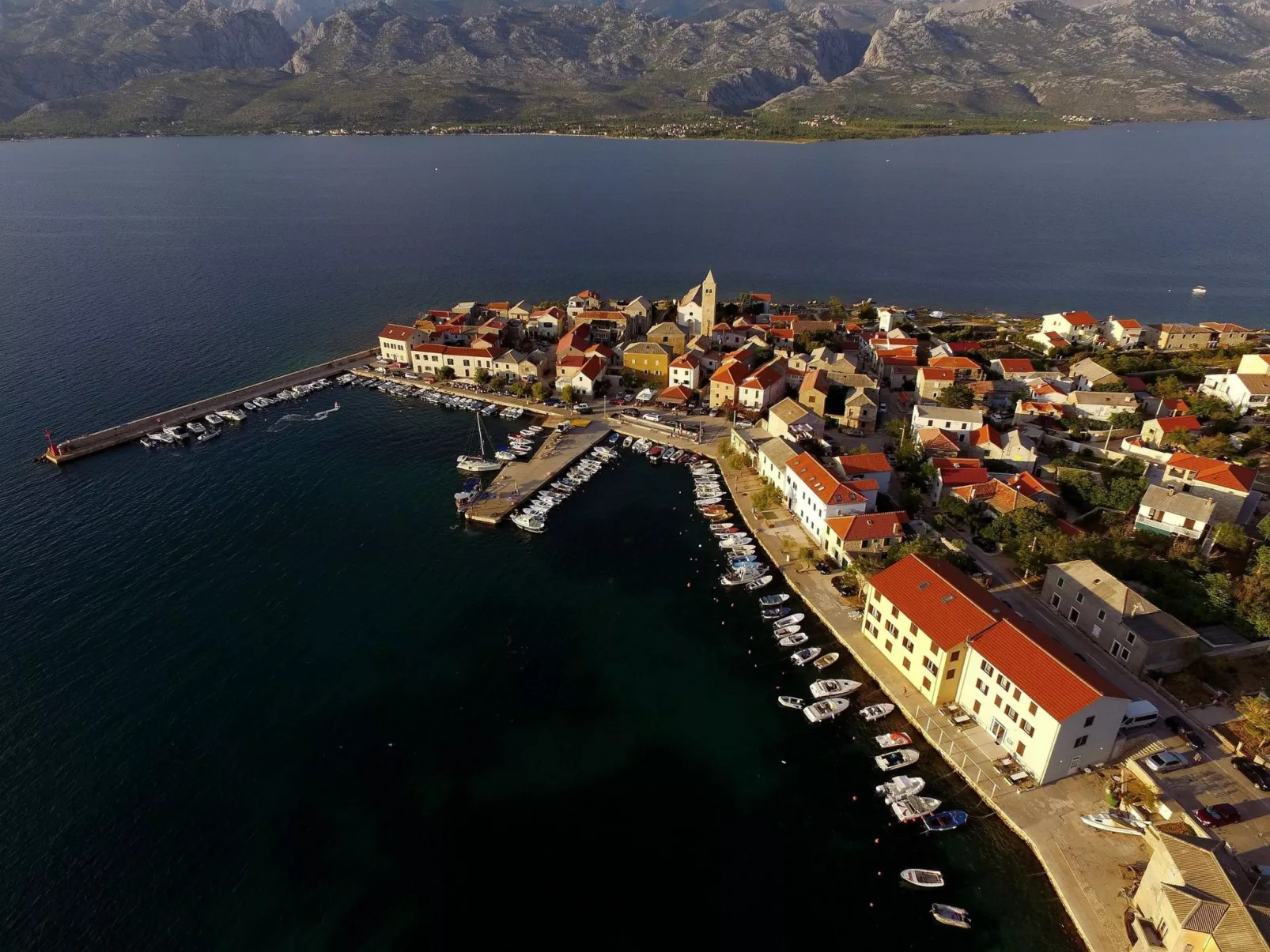 Mediterrane Villa, Pool, Panoramablick aufs Meer - Image-tags.info