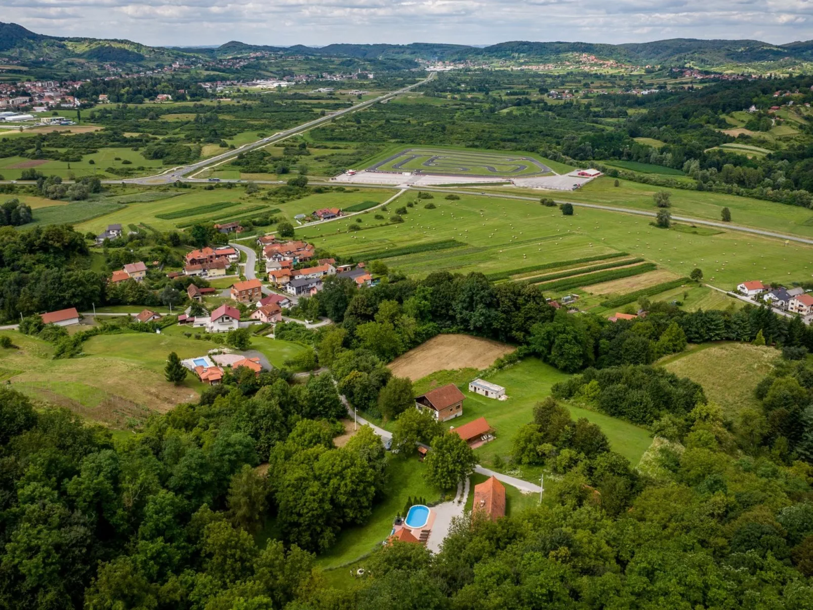House Imanje Pijevci - Buiten