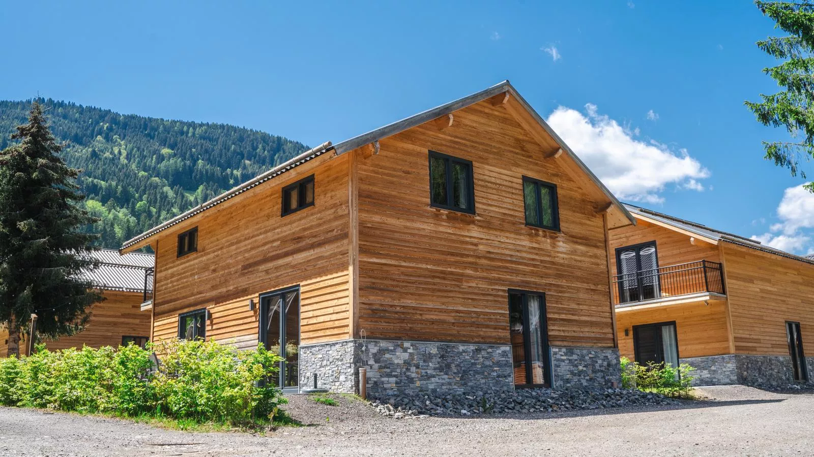 Alpenchalet Nockblick am Afritzer See - Buitenkant zomer