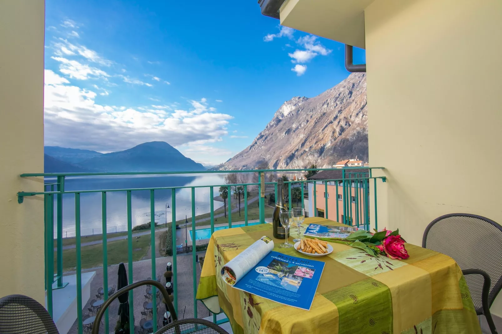 RESIDENCE PORTO LETIZIA - PALACE-1ROOM APT 4 PAX LAKE VIEW DELUXE 8206 - P1LD4 - Terrasbalkon