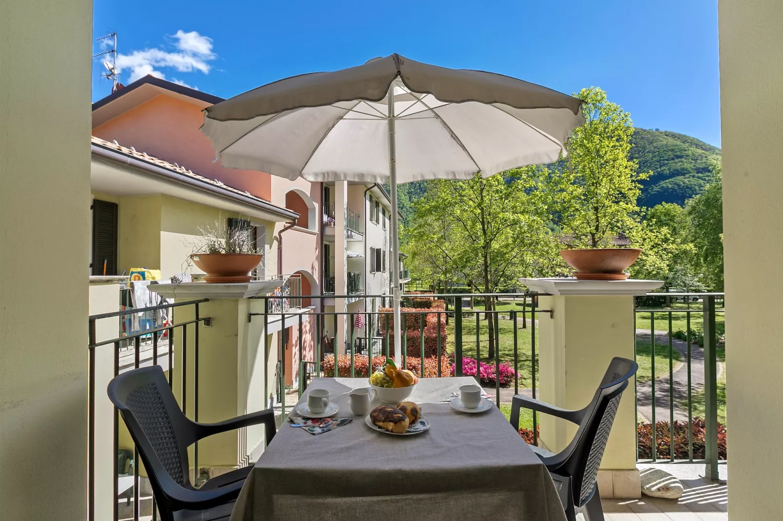 RESIDENCE PORTO LETIZIA - VILLAGE-TRILOCALE 6 PAX DELUXE 8229 - VGB6D - Terrasbalkon