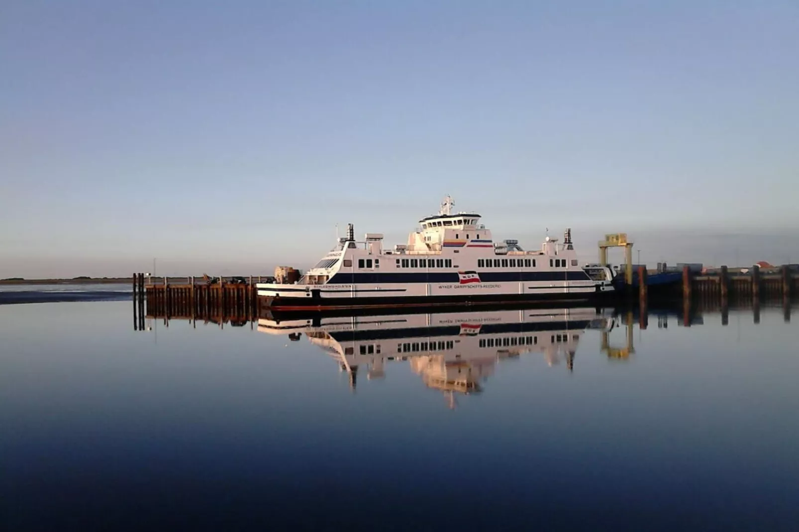 46450 - Image-tags.water view