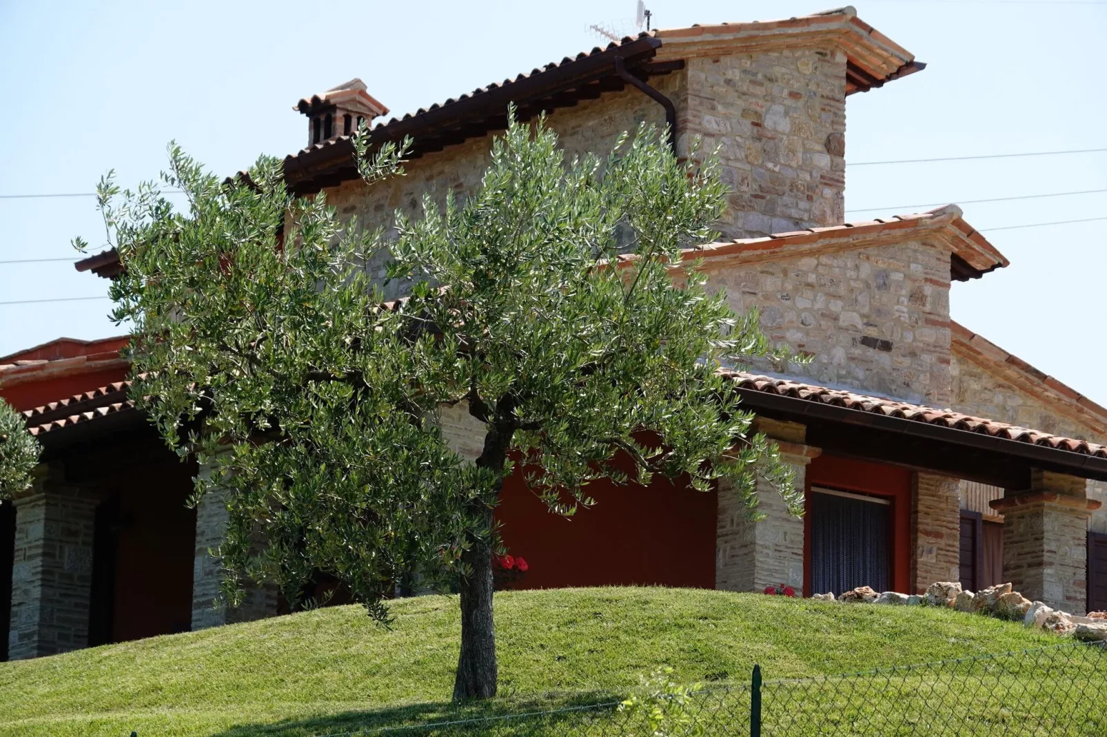 Villa Due Olive-Buitenkant zomer
