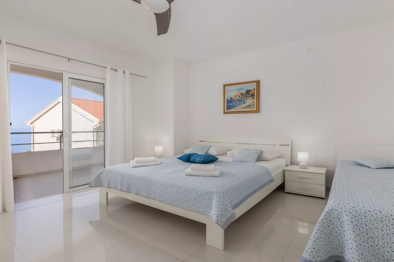 Villa Blanka - Six Bedroom Villa with Swimming Pool and Sea View-Slaapkamer