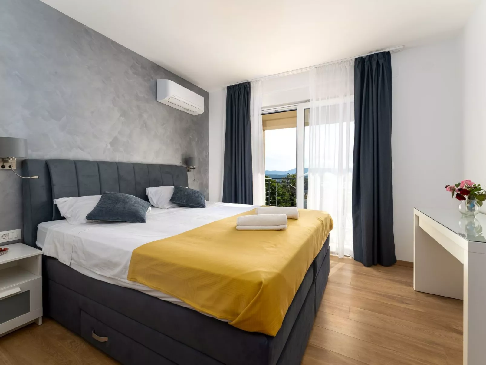 Schone Villa mit Pool, Meerblick, Strand - Image-tags.info