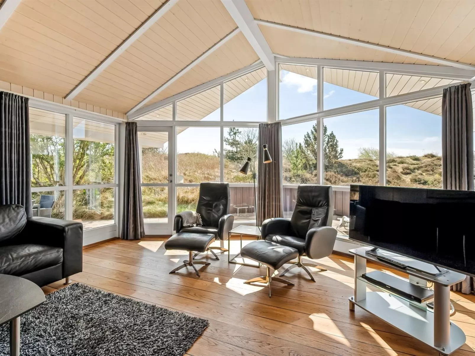 "Arine" - 700m to the fjord - Binnen