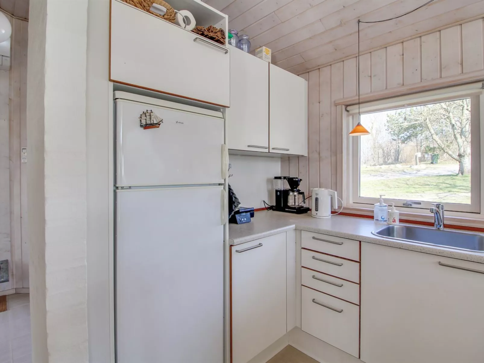 "Lilla" - 120m from the sea - Binnen