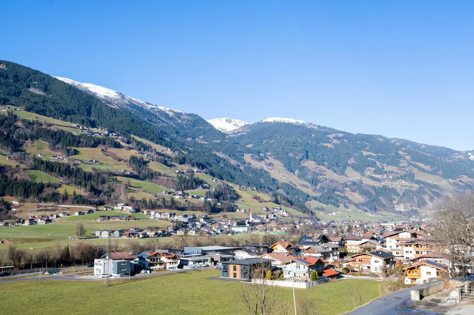 Exklusive Ferienwohnung mit Whirlpool-Uitzicht zomer