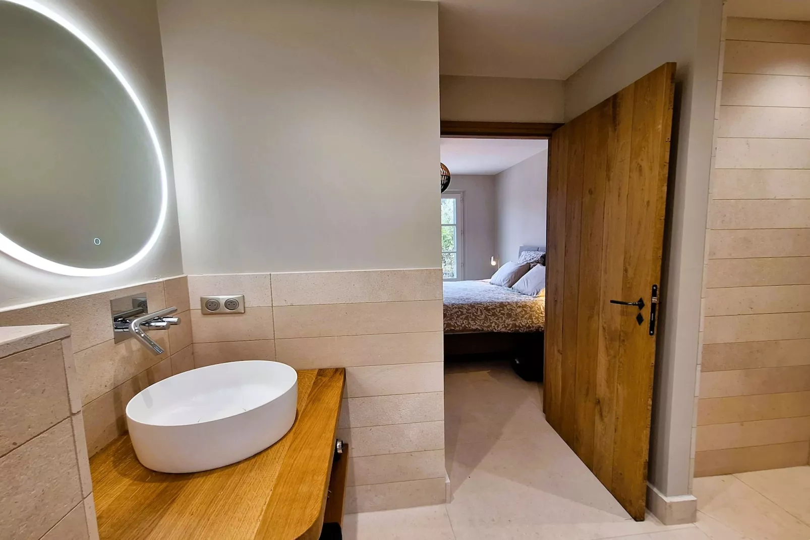 Le Mas Sorella – Votre Évasion Provençale au Cœur des Alpilles-Badkamer