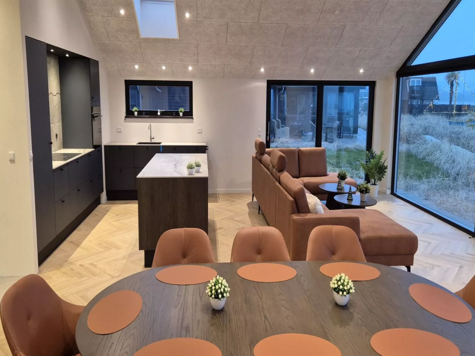 "Catalina" - 30m from the sea - Binnen