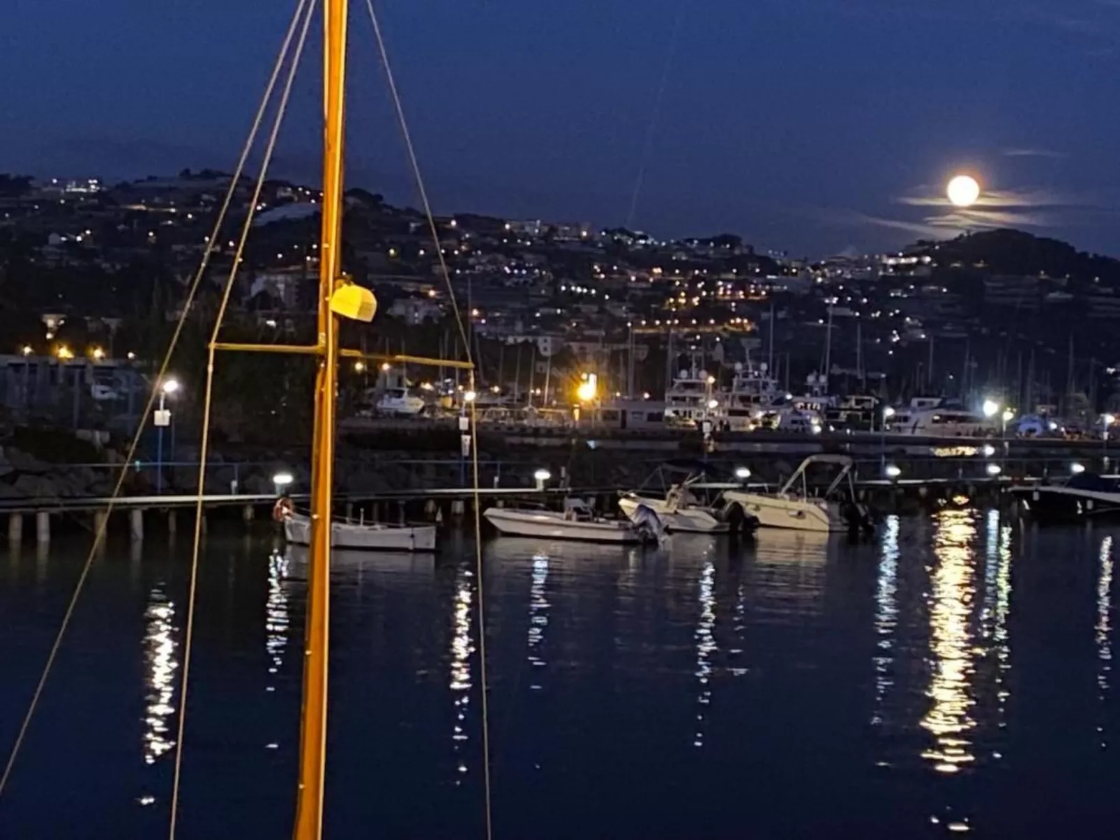 Wohnung mit Garten, wenige Minuten vom Meer entfernt - Image-tags.info