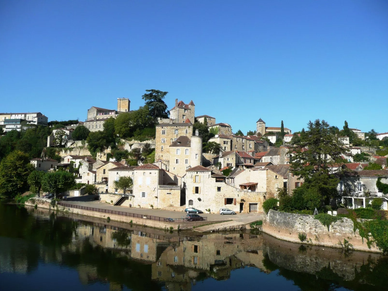 Domäne mit Jacuzzi - Image-tags.info