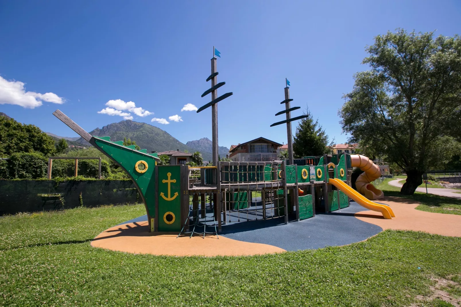 RESIDENCE PORTO LETIZIA - PALACE-1ROOM APT 4 PAX MOUNTAIN VIEW DELUXE8204 - P1MD4 - Parkfaciliteiten