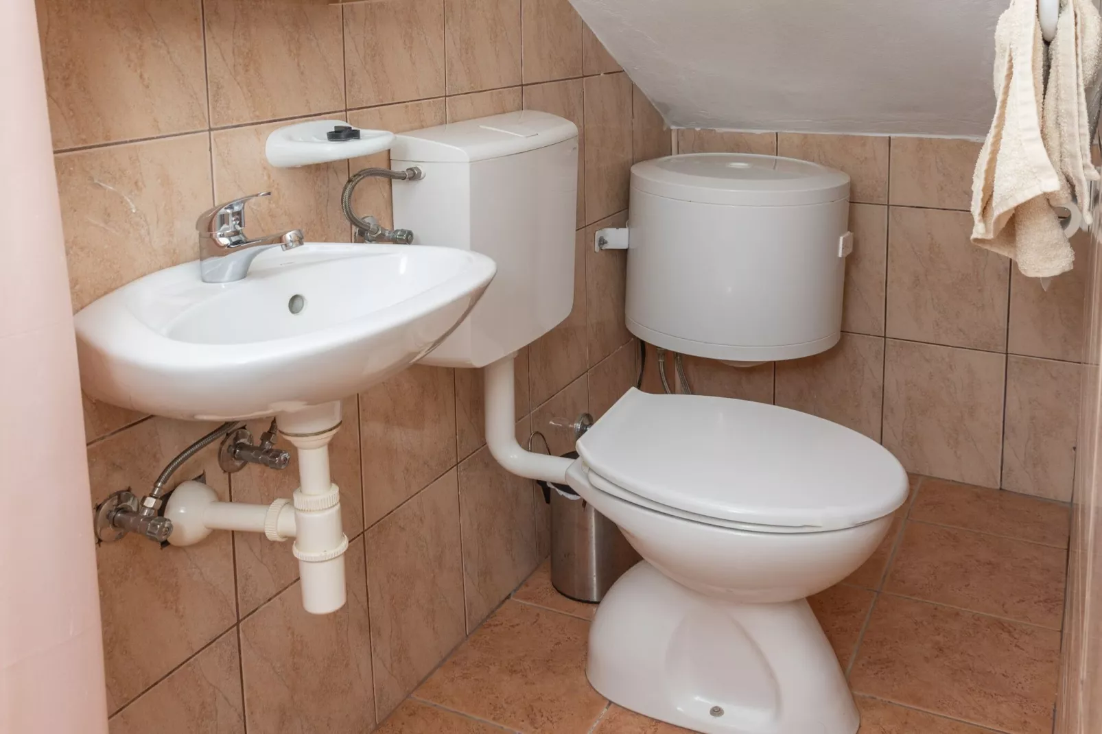 Apartments Sea Line - Two Bedroom Apartment with Terrace and Sea View-Badkamer