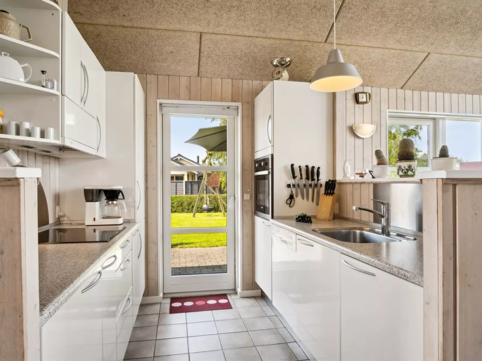 "Neno" - 100m from the sea-Binnen