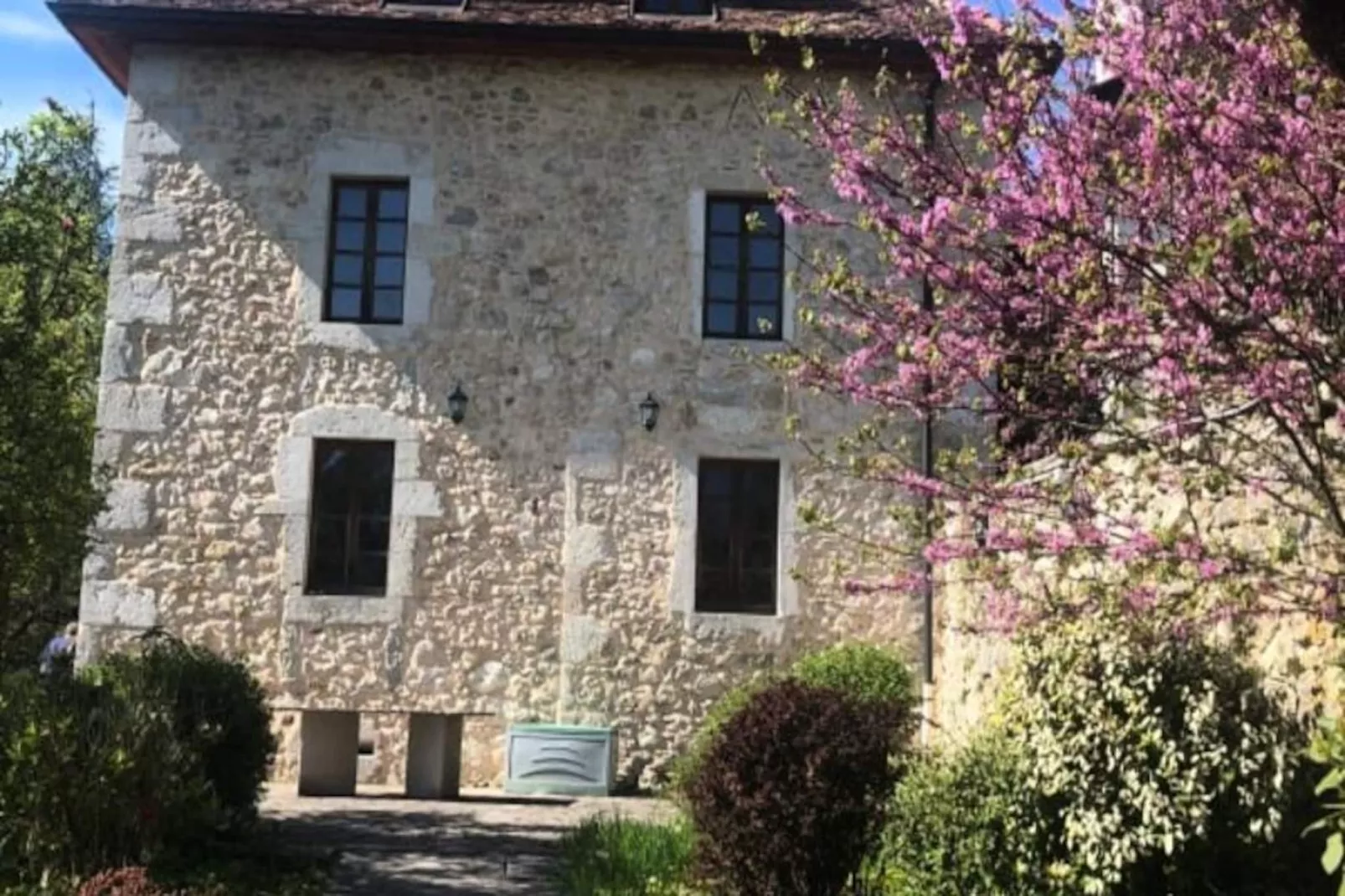 Maison De Charme Ancienne Entre Lacs Et Rh&ocirc;ne-Niet-getagd