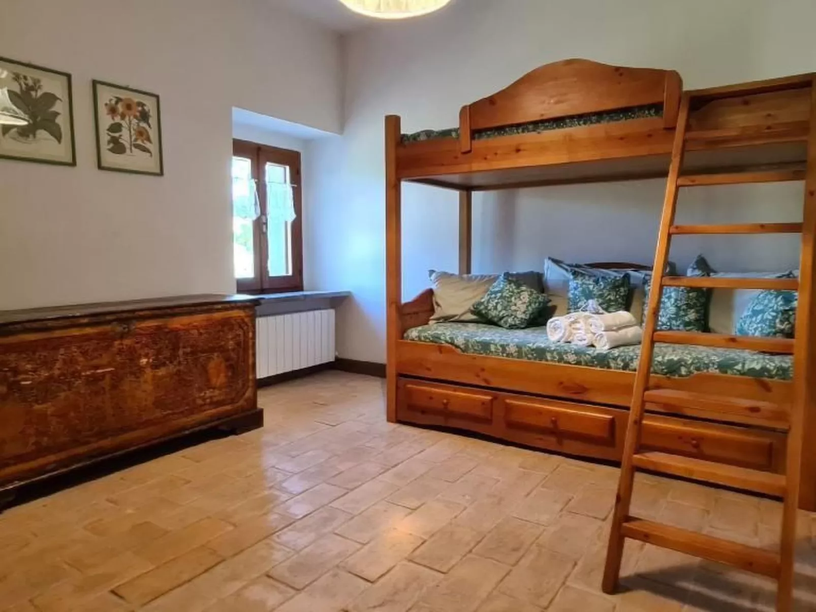 Altes Haus in Rotecastello mit großem Pool - Image-tags.info