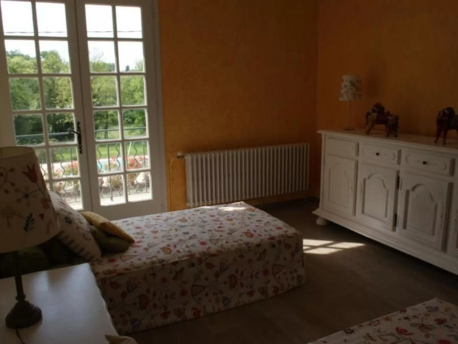 Schöne provenzalische Villa Les Carlets mit Pool - Image-tags.info