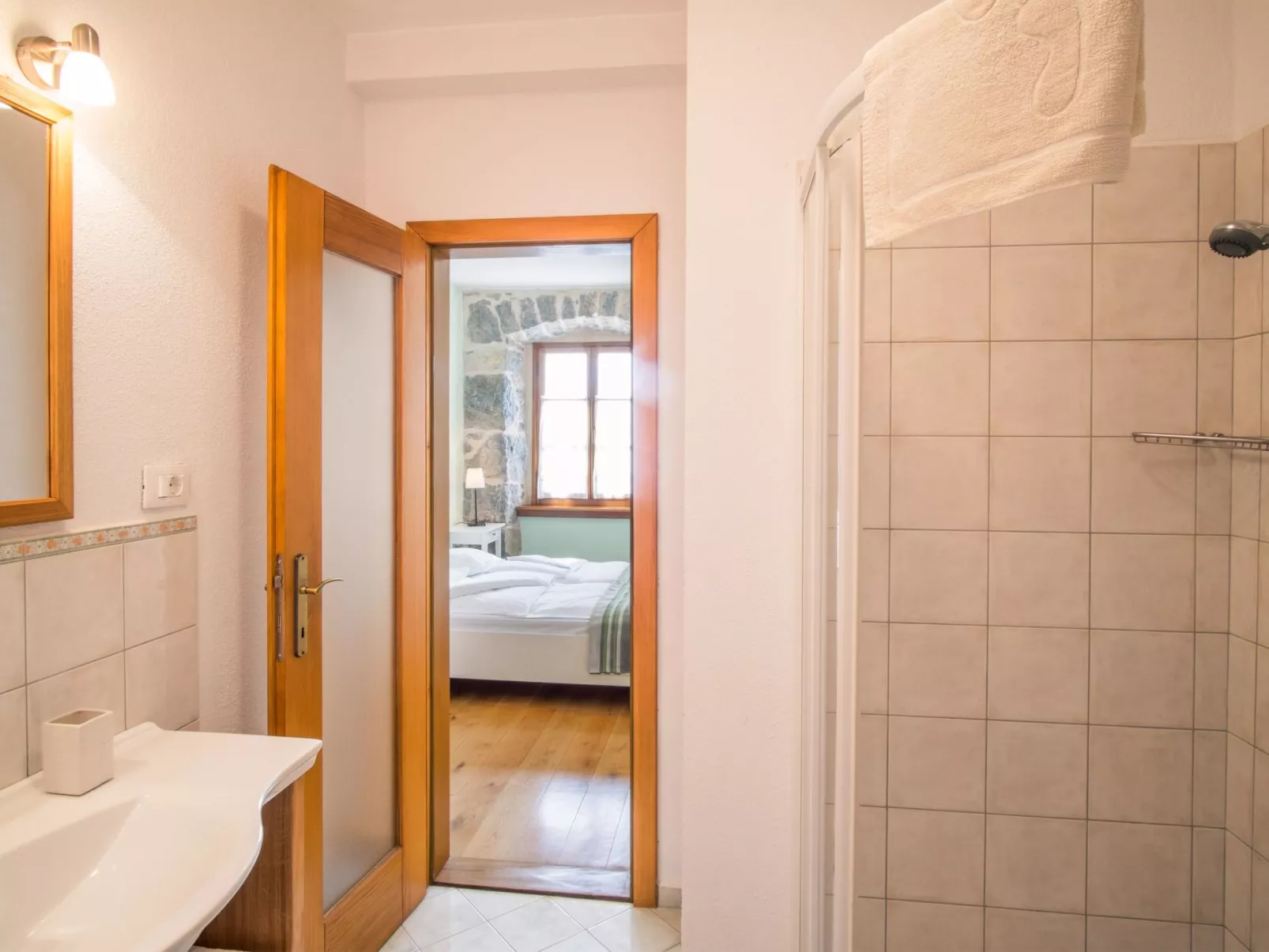 Villa mit Pool, Olivengarten und Meerblick - Image-tags.info