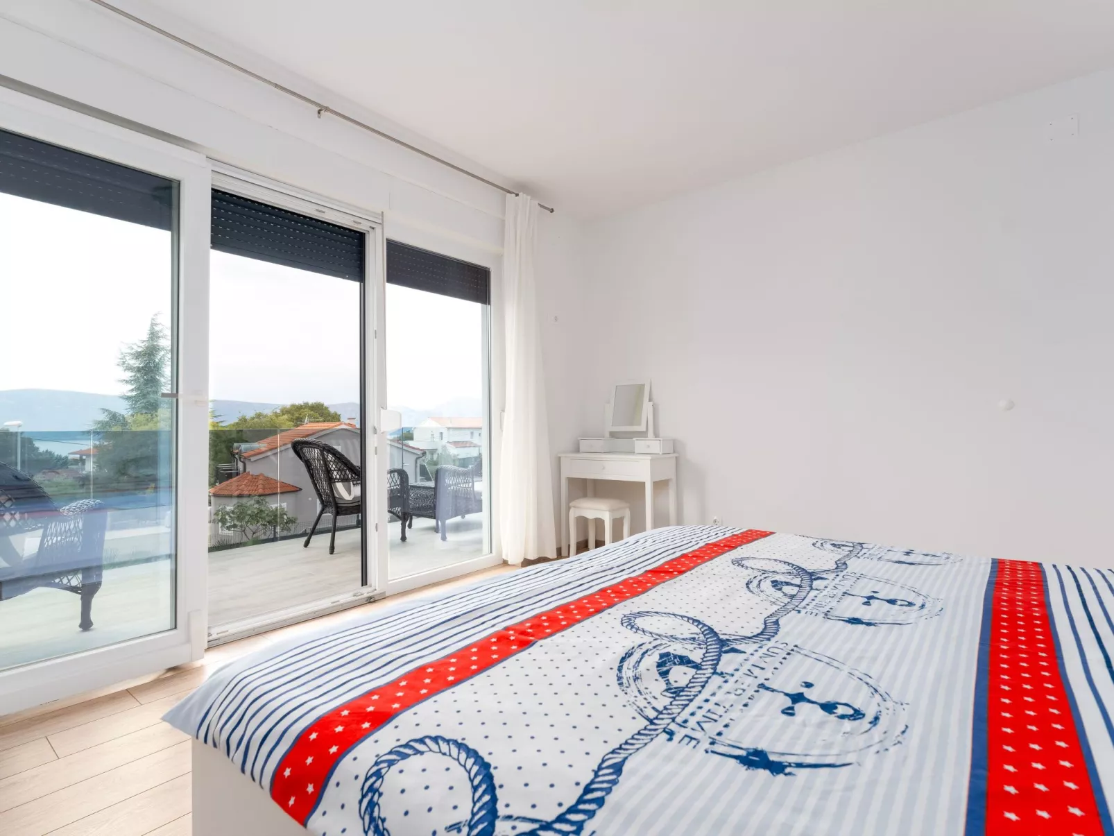 Schöne neue Villa mit Pool in Strandnähe - Image-tags.info